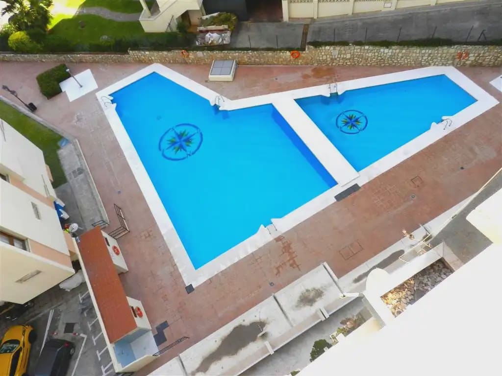 Apartamento Playa de 2 habitaciones en Marbella en venta con piscina - 600.000 € (Ref: 10170095)