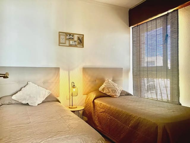 Apartamento Playa de 2 habitaciones en Playa de Fontanilla, Marbella en venta con piscina - 600.000 € (Ref: 10170095)