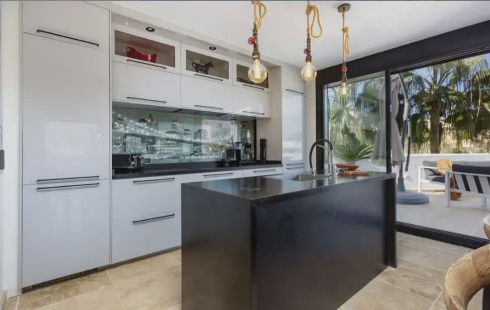 3 Zimmer Penthouse zu verkaufen in Marbella mit Pool Garage - 995.000 € (Ref: 10170096)