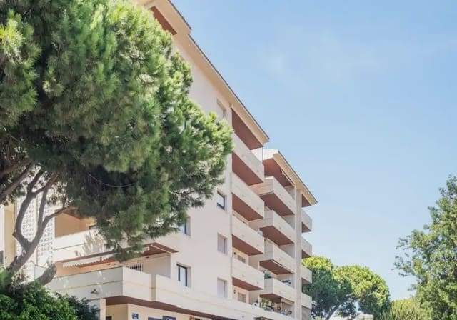 2 soveværelse Strandlejlighed til salg i Nueva Andalucía Centro, Marbella med swimmingpool garage - € 499.000 (Ref: 10170097)