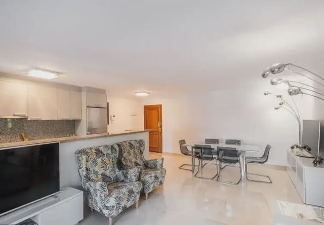 2 soveværelse Strandlejlighed til salg i Nueva Andalucía Centro, Marbella med swimmingpool garage - € 499.000 (Ref: 10170097)