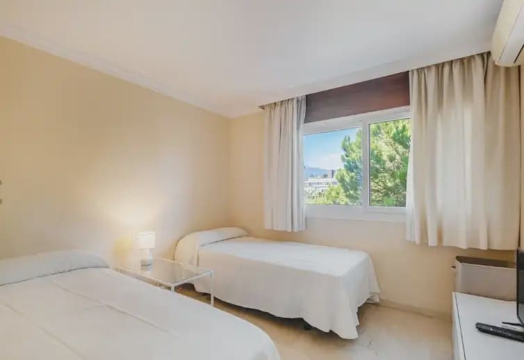 Apartamento Playa de 2 habitaciones en Marbella en venta con piscina garaje - 499.000 € (Ref: 10170097)