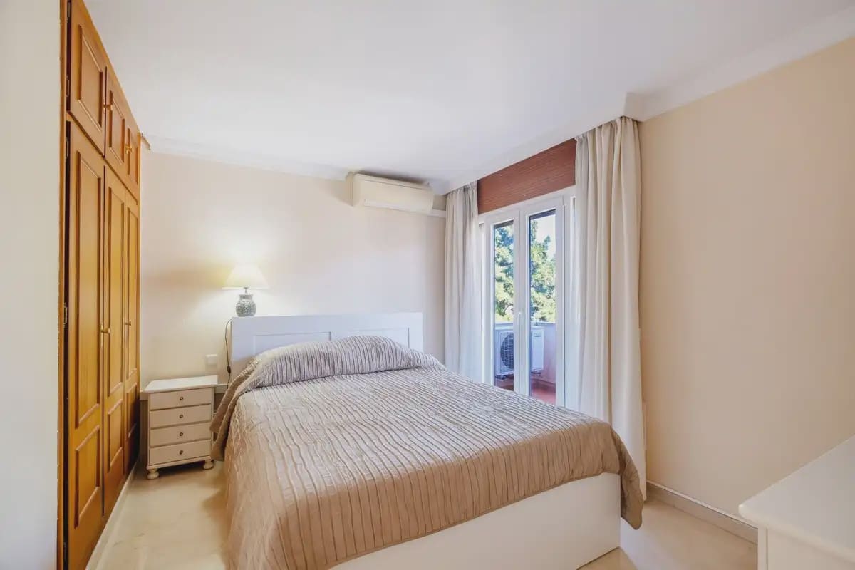 Apartamento Playa de 2 habitaciones en Marbella en venta con piscina garaje - 499.000 € (Ref: 10170097)