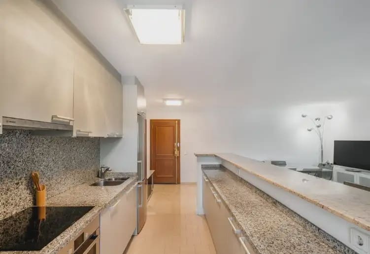 Apartamento Playa de 2 habitaciones en Marbella en venta con piscina garaje - 499.000 € (Ref: 10170097)
