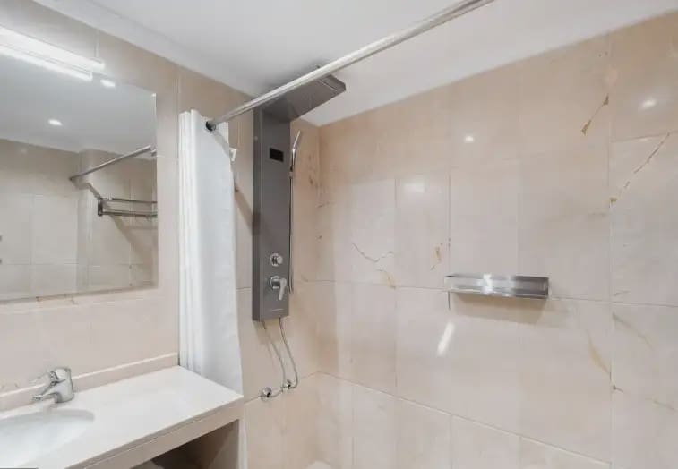 Apartamento Playa de 2 habitaciones en Marbella en venta con piscina garaje - 499.000 € (Ref: 10170097)