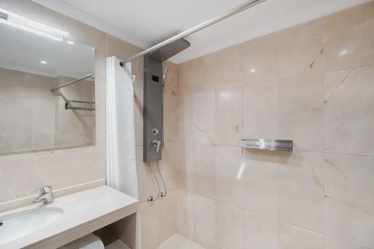 Apartamento Playa de 2 habitaciones en Marbella en venta con piscina garaje - 499.000 € (Ref: 10170097)