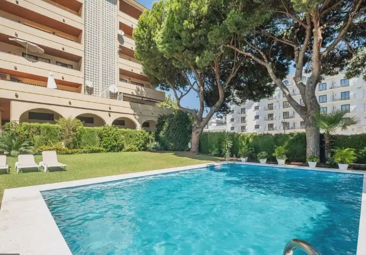 Apartamento Playa de 2 habitaciones en Marbella en venta con piscina garaje - 499.000 € (Ref: 10170097)