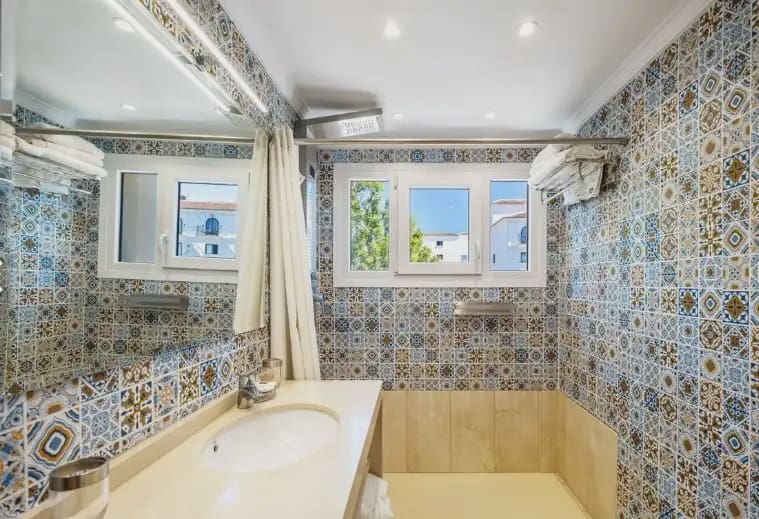 Apartamento Playa de 2 habitaciones en Marbella en venta con piscina garaje - 499.000 € (Ref: 10170097)