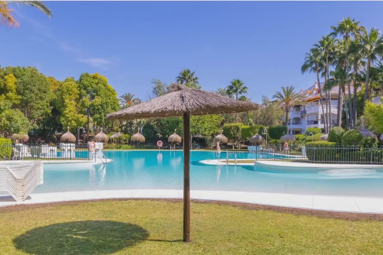 2 slaapkamer Penthouse te koop in Marbella met zwembad garage - € 525.000 (Ref: 10170098)