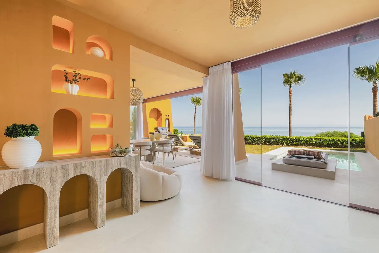 4 bedroom Beach Apartment for sale in New Golden Mile with pool garage - € 3,995,000 (Ref: 10170099)