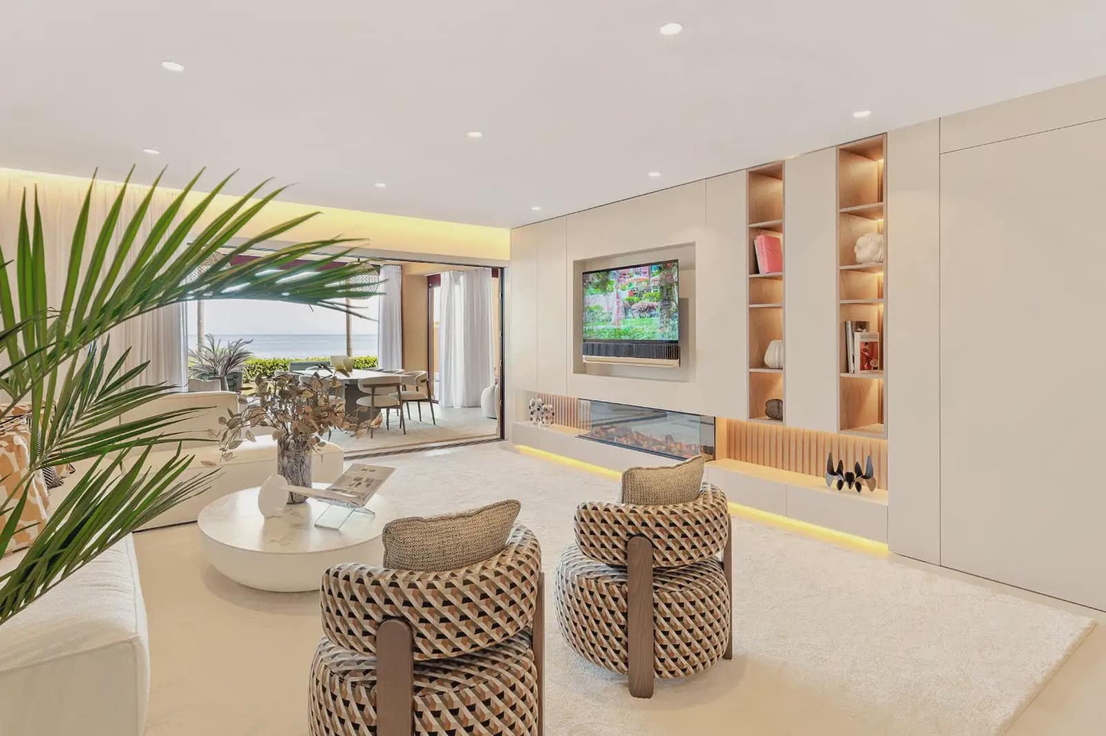 4 bedroom Beach Apartment for sale in New Golden Mile with pool garage - € 3,995,000 (Ref: 10170099)