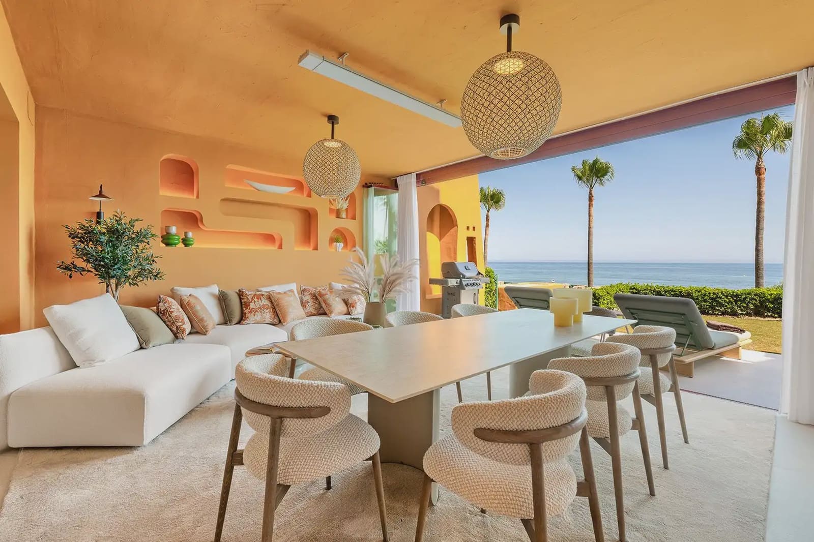 4 bedroom Beach Apartment for sale in New Golden Mile with pool garage - € 3,995,000 (Ref: 10170099)