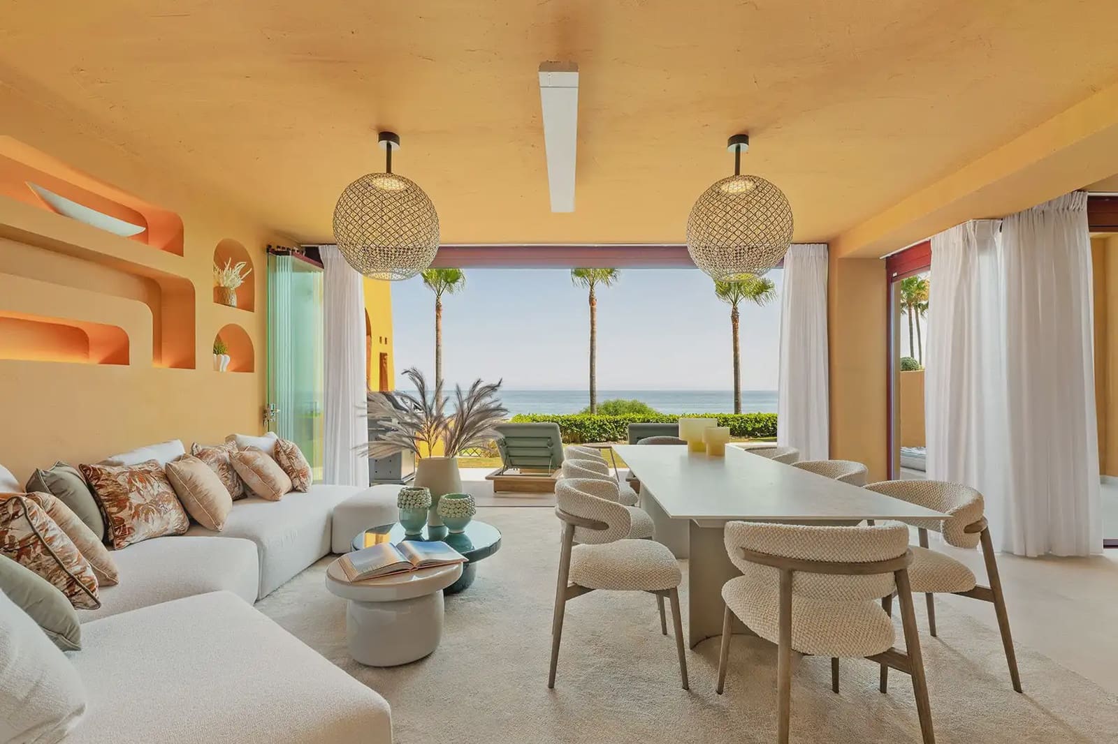 4 bedroom Beach Apartment for sale in New Golden Mile with pool garage - € 3,995,000 (Ref: 10170099)