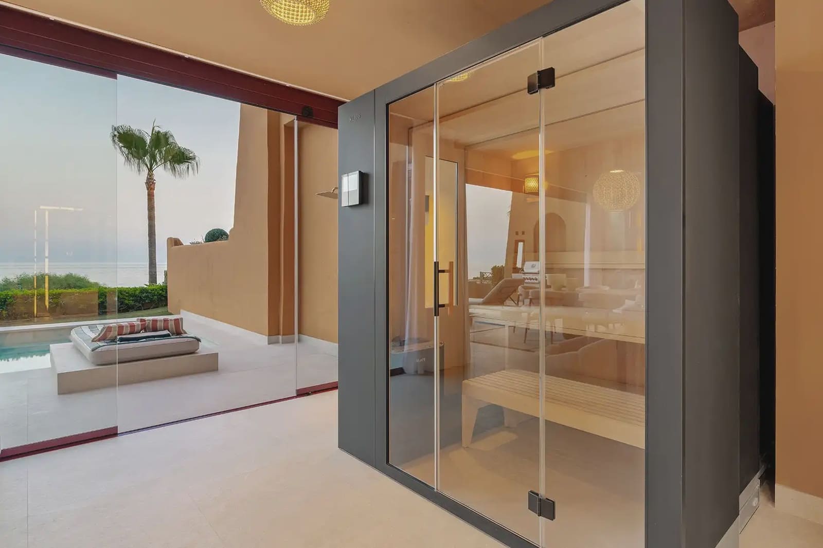 4 bedroom Beach Apartment for sale in New Golden Mile with pool garage - € 3,995,000 (Ref: 10170099)