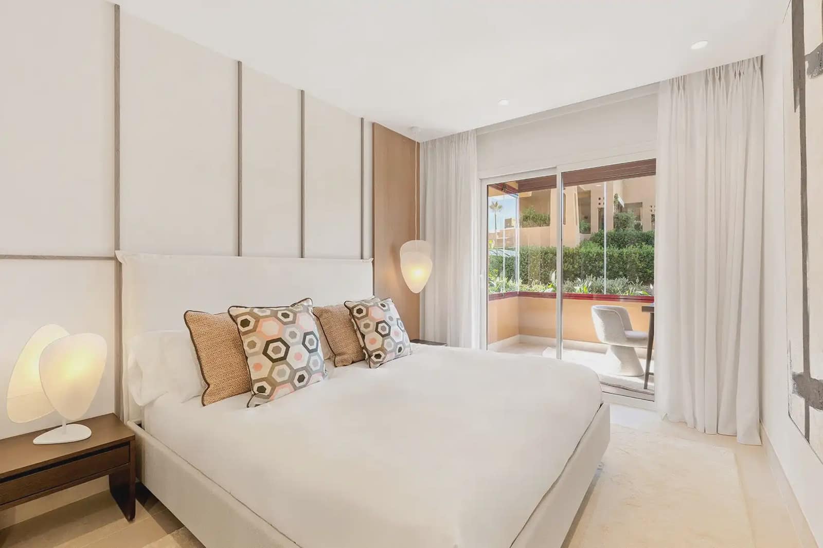 4 bedroom Beach Apartment for sale in New Golden Mile with pool garage - € 3,995,000 (Ref: 10170099)