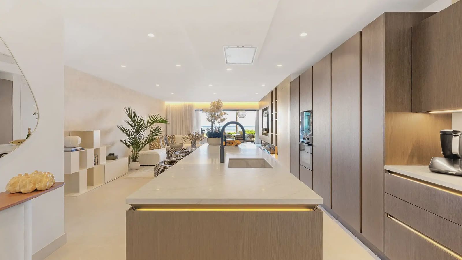 4 bedroom Beach Apartment for sale in New Golden Mile with pool garage - € 3,995,000 (Ref: 10170099)