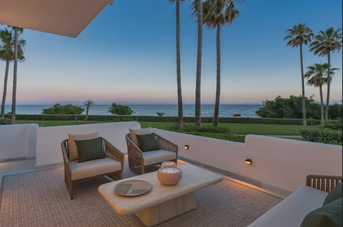 3 sypialnia Apartament przy plaży na sprzedaż w Estepona z basenem garażem - 2 995 000 € (Ref: 10170100)