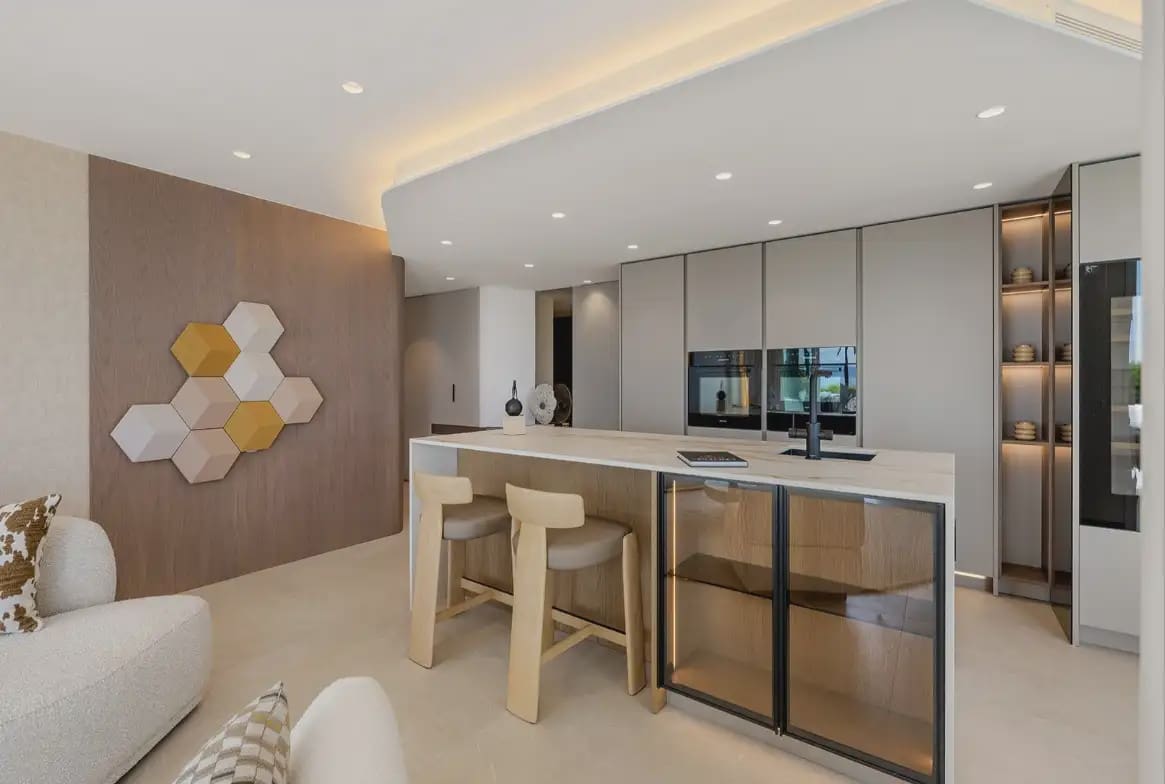 3 sypialnia Apartament przy plaży na sprzedaż w Estepona z basenem garażem - 2 995 000 € (Ref: 10170100)