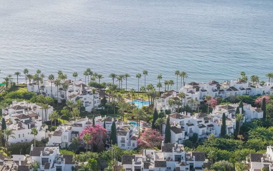 3 sypialnia Apartament przy plaży na sprzedaż w Estepona z basenem garażem - 2 995 000 € (Ref: 10170100)