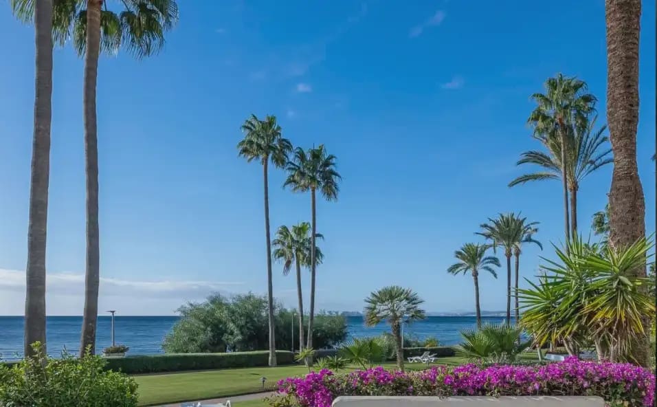 3 sypialnia Apartament przy plaży na sprzedaż w Estepona z basenem garażem - 2 995 000 € (Ref: 10170100)