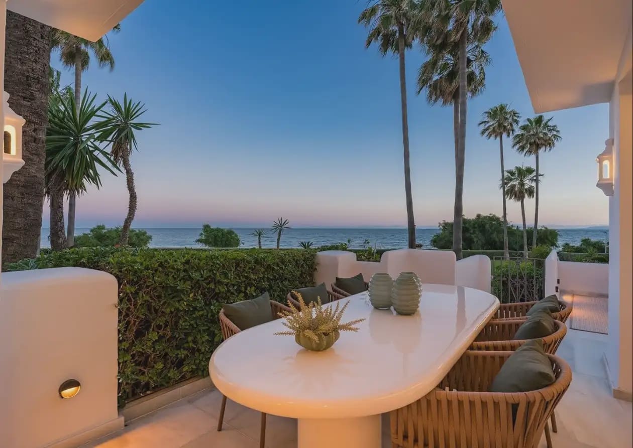 3 sypialnia Apartament przy plaży na sprzedaż w Estepona z basenem garażem - 2 995 000 € (Ref: 10170100)
