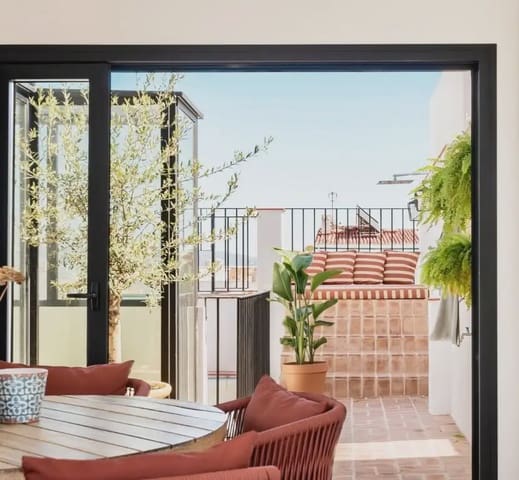 3 bedroom Terraced Villa for sale in San Pedro de Alcántara Pueblo, Marbella with pool - € 875,000 (Ref: 10170102)