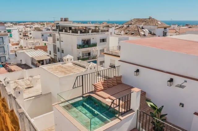 3 bedroom Terraced Villa for sale in San Pedro de Alcántara Pueblo, Marbella with pool - € 875,000 (Ref: 10170102)