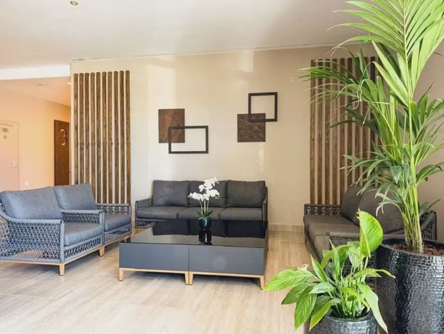 3 bedroom Flat for sale in Rodeo Alto - Guadaiza - La Campana, Marbella with pool garage - € 445,000 (Ref: 10170104)