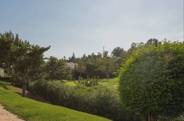2 chambre Appartement à vendre à La Quinta, Benahavís avec piscine garage - 625 000 € (Ref: 10170105)