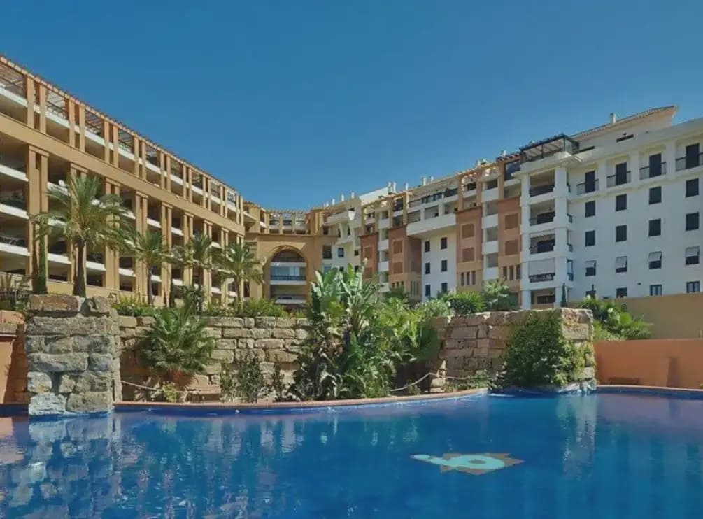 Apartamento Playa de 2 habitaciones en Marbella en venta con piscina garaje - 575.000 € (Ref: 10170106)
