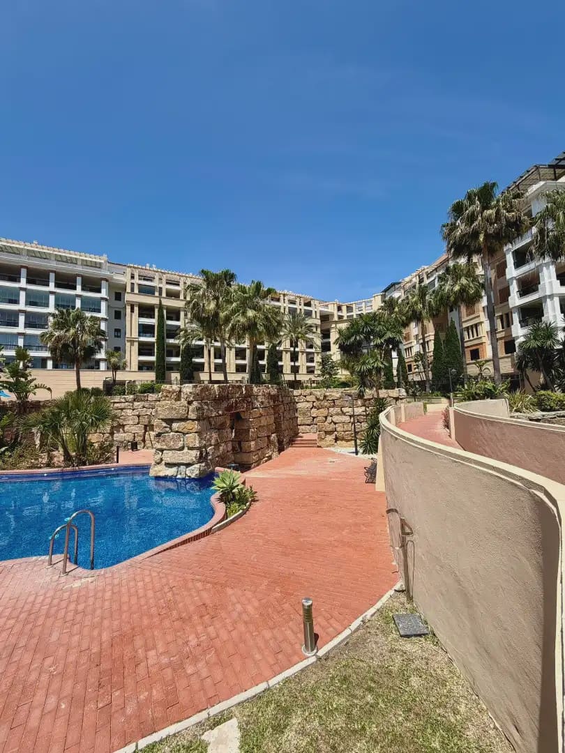 Apartamento Playa de 2 habitaciones en Marbella en venta con piscina garaje - 575.000 € (Ref: 10170106)
