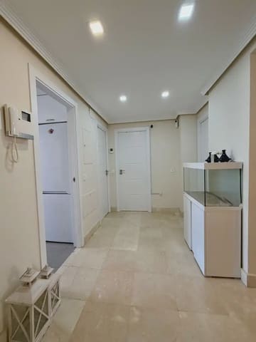 Apartamento Playa de 2 habitaciones en Nueva Alcántara, Marbella en venta con piscina garaje - 575.000 € (Ref: 10170106)