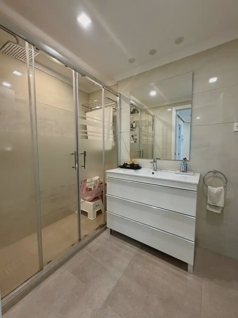 Apartamento Playa de 2 habitaciones en Marbella en venta con piscina garaje - 575.000 € (Ref: 10170106)