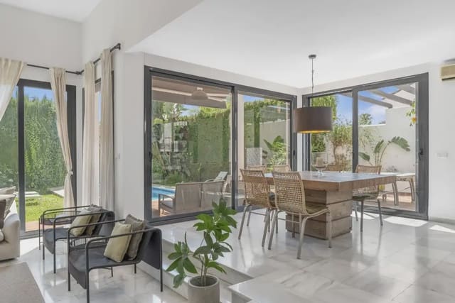 Chalet de 6 habitaciones en Rodeo Alto - Guadaiza - La Campana, Marbella en venta con piscina garaje - 1.400.000 € (Ref: 10170108)