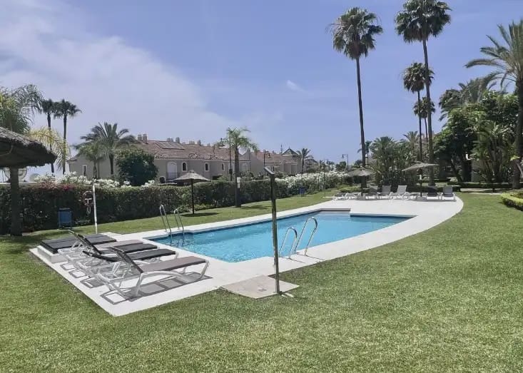 3 camera da letto Villetta a Schiera in vendita in El Paraiso con piscina garage - 815.000 € (Rif: 10170109)