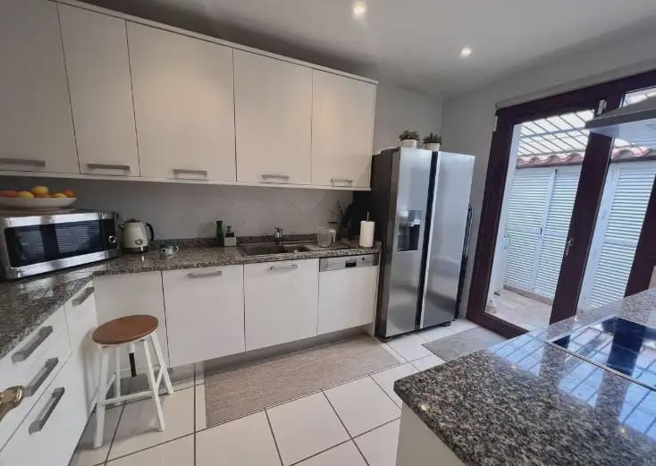 3 camera da letto Villetta a Schiera in vendita in El Paraiso con piscina garage - 815.000 € (Rif: 10170109)