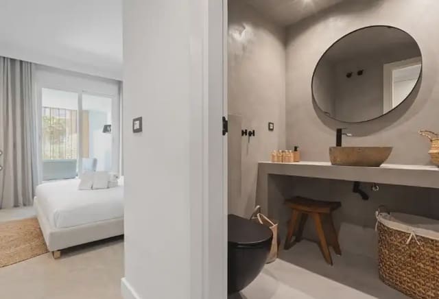 2 sypialnia Apartament na sprzedaż w El Paraiso, Estepona z basenem garażem - 450 000 € (Ref: 10170110)