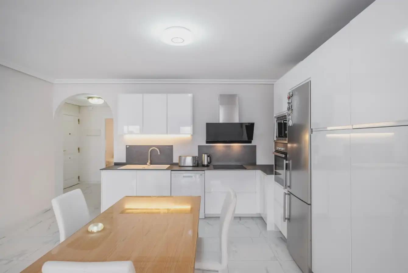 3 soverom Leilighet til salgs i Marbella med svømmebasseng garasje - € 720 000 (Ref: 10170113)