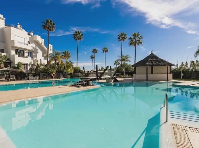 3 soveværelse Strandlejlighed til salg i El Velerín, Estepona med swimmingpool garage - € 1.995.000 (Ref: 10170115)