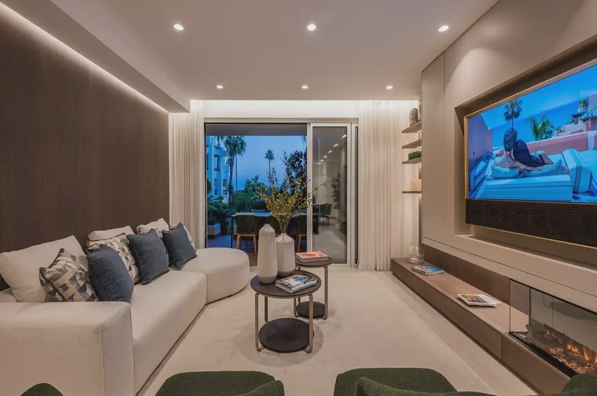 3 soveværelse Strandlejlighed til salg i Estepona med swimmingpool garage - € 1.995.000 (Ref: 10170115)