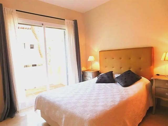 2 soverom Leilighet til salgs i Aloha Golf, Marbella med svømmebasseng - € 385 000 (Ref: 10170117)