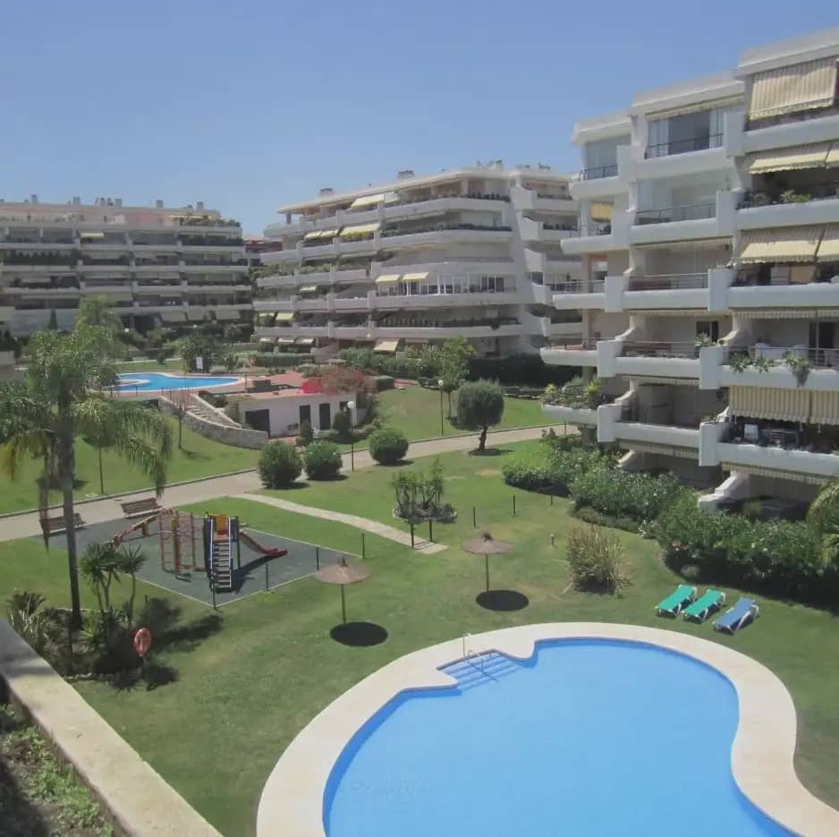 2 sypialnia Mieszkanie na sprzedaż w Marbella z basenem garażem - 430 000 € (Ref: 10170119)