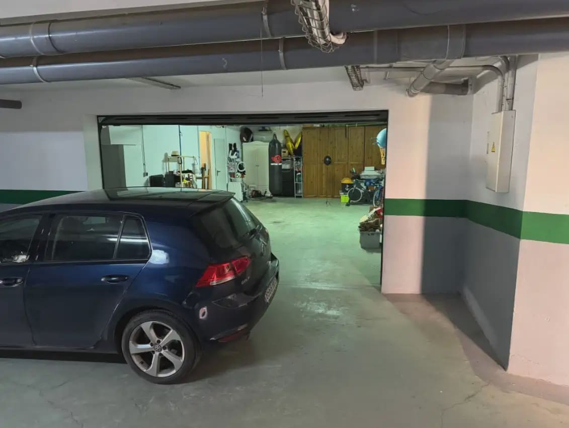 4 chambre Villa/Maison Semi-Mitoyenne à vendre à Estepona avec piscine garage - 665 000 € (Ref: 10170120)