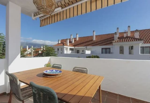 3 soveværelse Lejlighed til salg i Nueva Andalucía Centro, Marbella med swimmingpool garage - € 580.000 (Ref: 10170121)