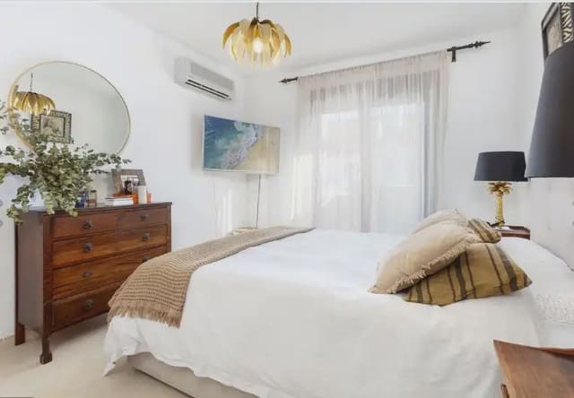 3 soveværelse Lejlighed til salg i Nueva Andalucía Centro, Marbella med swimmingpool garage - € 580.000 (Ref: 10170121)