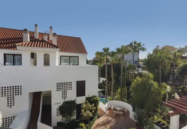3 soveværelse Lejlighed til salg i Nueva Andalucía Centro, Marbella med swimmingpool garage - € 580.000 (Ref: 10170121)