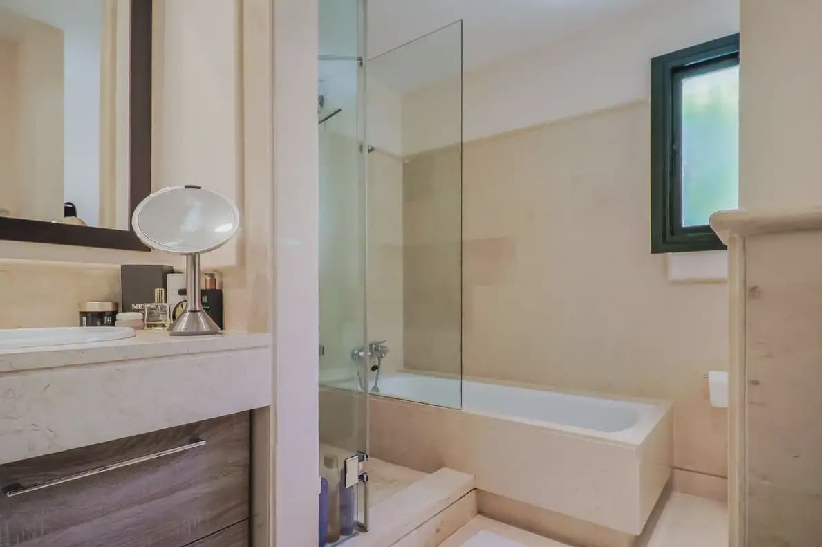 2 bedroom Apartment for sale in Benahavis with pool garage - € 535,000 (Ref: 10170122)