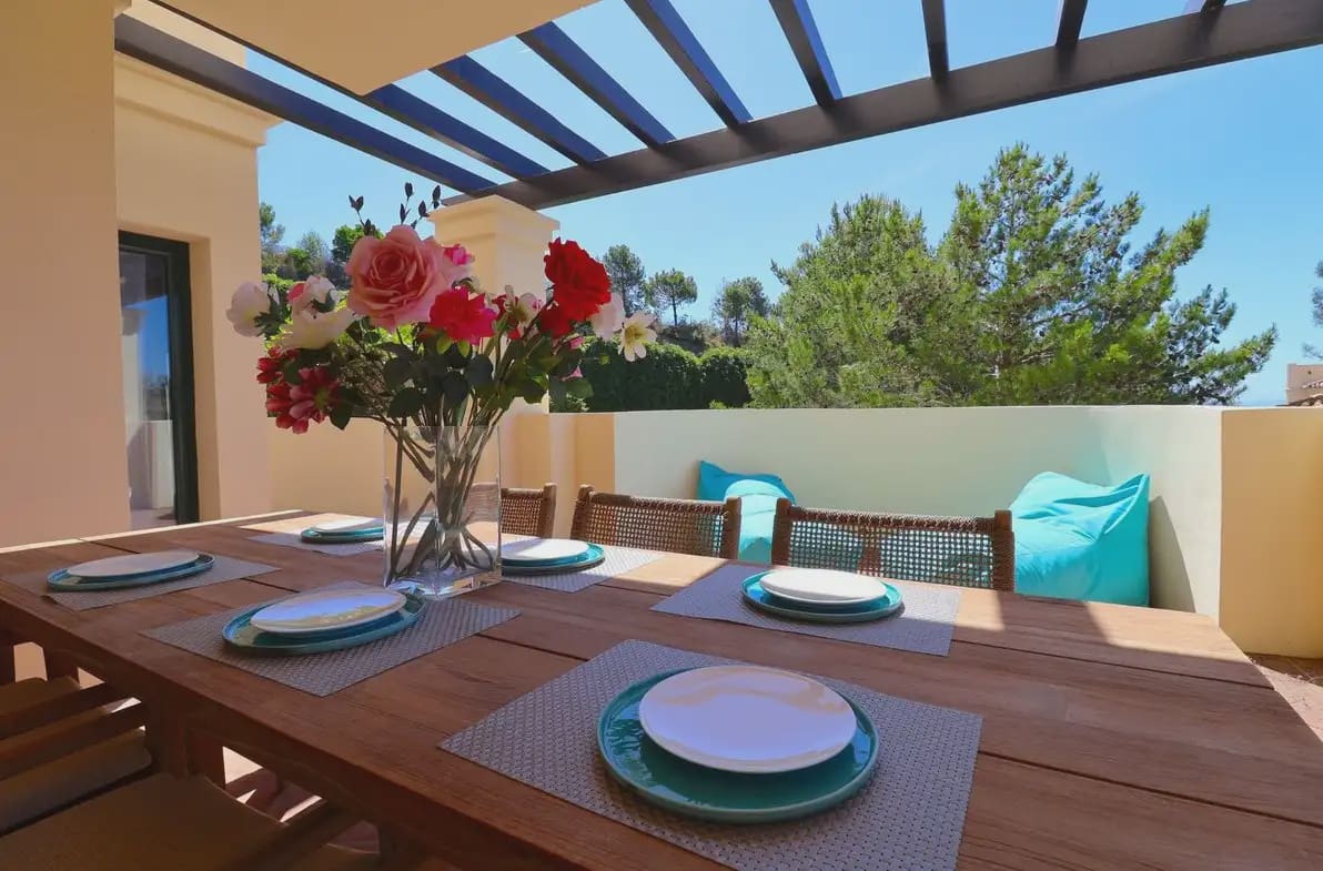 2 bedroom Apartment for sale in Benahavis with pool garage - € 535,000 (Ref: 10170122)
