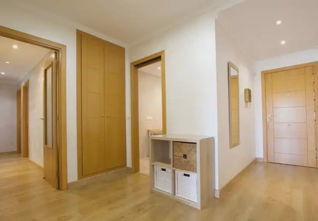 3 soveværelse Lejlighed til salg i Rodeo Alto - Guadaiza - La Campana, Marbella med garage - € 379.000 (Ref: 10170124)