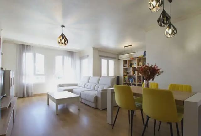 3 soveværelse Lejlighed til salg i Rodeo Alto - Guadaiza - La Campana, Marbella med garage - € 379.000 (Ref: 10170124)